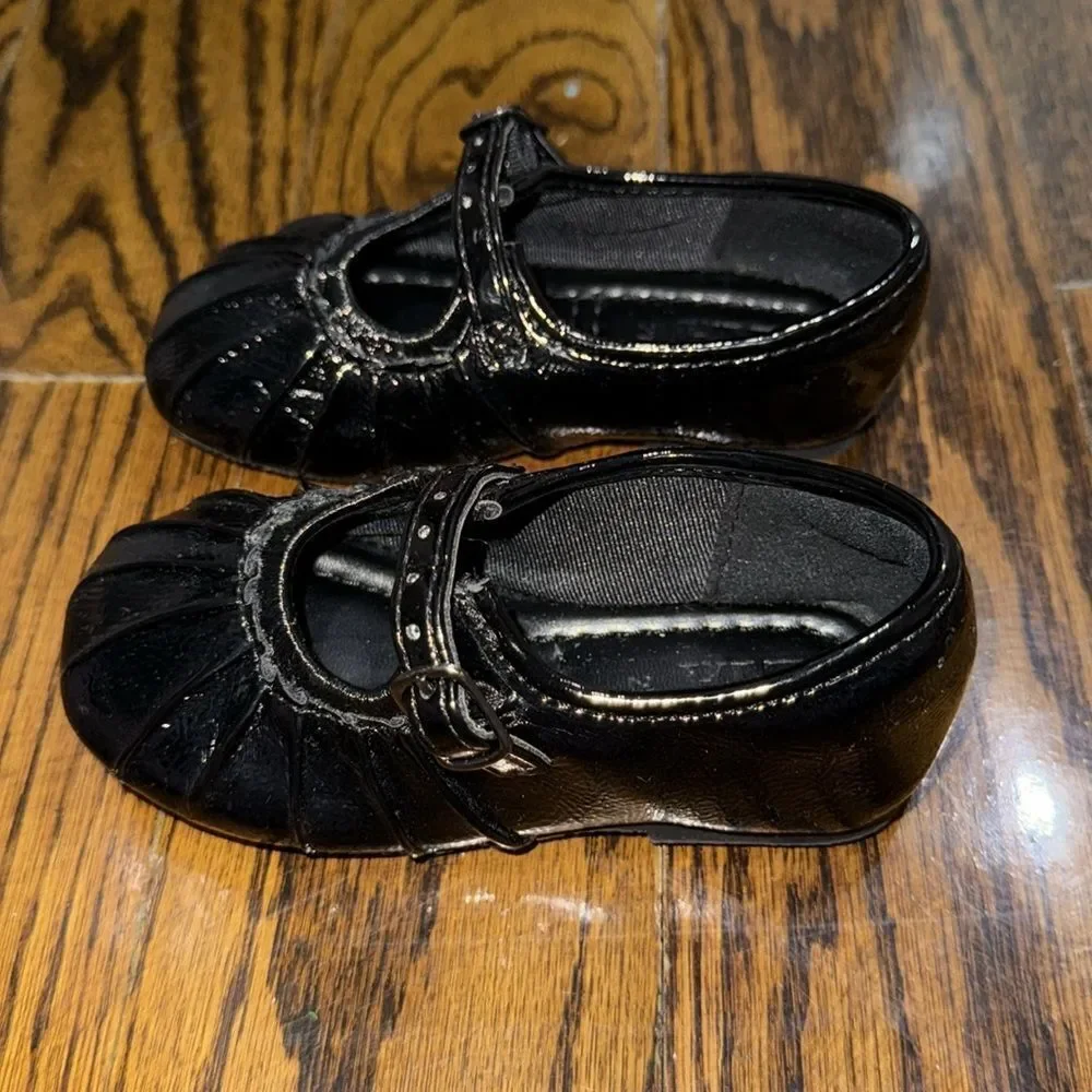 Zara Black Dress Shoes with Strap and Glossy Finish
